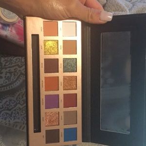 Focallure ever changing eyeshadow palette